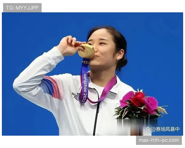 安洗莹赛场冷若冰霜，私下逛街那张账单把我打懵了