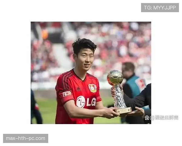 孙兴慜训练完直接去超市买打折菜？这自律程度真的服了